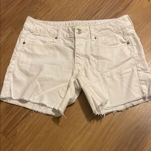 American Eagle White Jean Shorts Frayed Hem